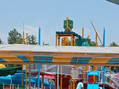 -黄河谷马拉湾海浪浴场