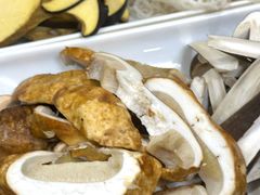 -菌之家·专业纯野生菌火锅·特色炒菌
