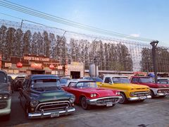 -席娜卡琳火车铁道夜市