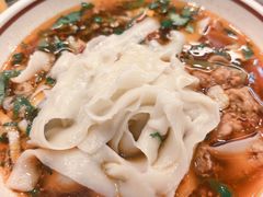 -顺溜·手工刀削面·黑金店(铜锣湾店)