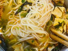 -丽丽三鲜螺蛳粉(田林路店)