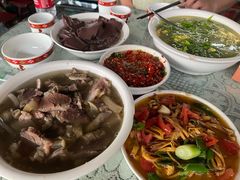 -汤锅大王(新平曹苏黄牛汤锅有限公司)