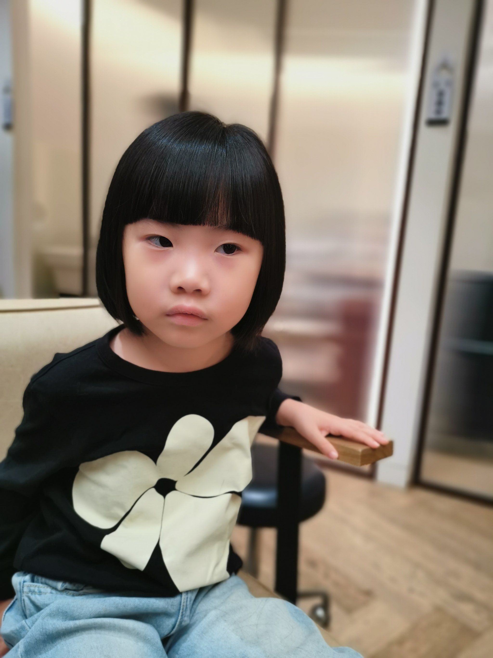 儿童理发儿童骗你生女儿剪掉长发也可以很可爱