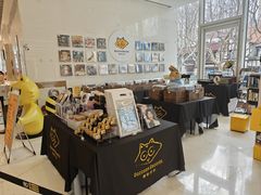 -浣熊唱片店(上海影城店)