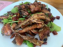 -美顺香食府鱼头老店(雪野湖店)