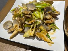 -臻鲜燕海鲜融合餐厅(金陵style店)