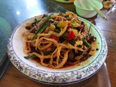 -都江堰石锅鱼