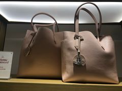 -Vivienne Westwood(上海来福士广场店)