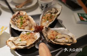 Classic Garlic Roasted Oysters