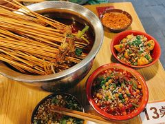 -拐枣巷小串串(财大店)