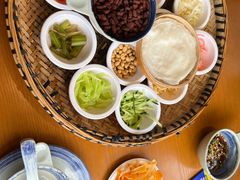 -包整·丝娃娃(一览甲秀楼风景店)