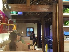 大堂-热火朝天鲜切牛肉火锅(南强街巷店)