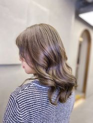 -变画·发型STUDIO