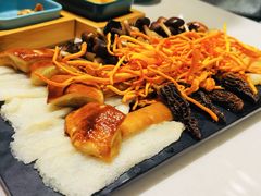 野生菌拼盘-小街猪手(团结湖店)