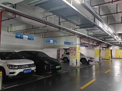 -龙湖虹桥天街-停车场