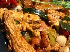 -风光老灶麻辣香锅(大成路翠微百货店)