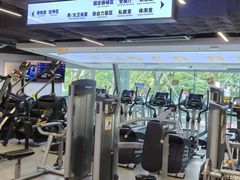 -超鹿运动(达信大厦店)
