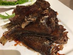 本帮熏黄鱼-品悦酒店(三林古镇店)
