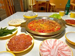 农夫山泉红锅-冷先生·火皇喉火锅专门店(黑龙滩店)