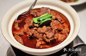 Braised Yellow Beef in Clay Pot from Dabie Mountains