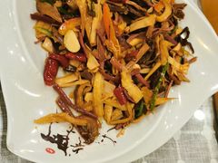 -小厨子私房菜·云南美食店
