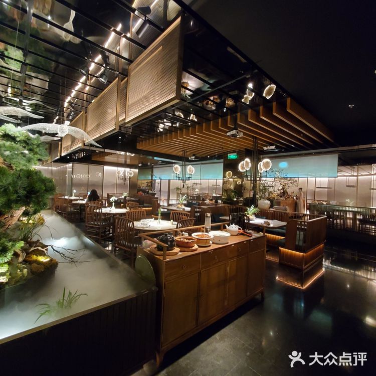 这家店吃起来也没看起来那么贵嘛~好吃!大力推荐!