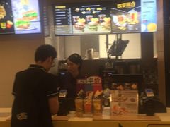 -麦当劳(乳山路店)