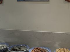 自助调料区-盛元盛居传统炭火锅(绿园店)