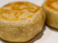 -清真吴记门钉肉饼·喜多利