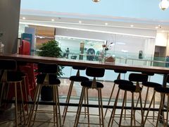 -POKEE VIA&Brunch·维娅(重庆来福士店)