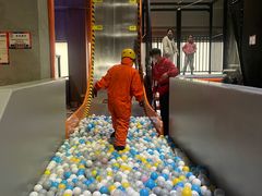 -嗨翻Hi-Fun竞技主题乐园·蹦床亲子生日轰趴(国光1937店)