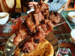 -烤肉小伙烤肉店
