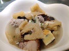 三鲜肉皮汤-侬佳蒸菜馆(听潮店)