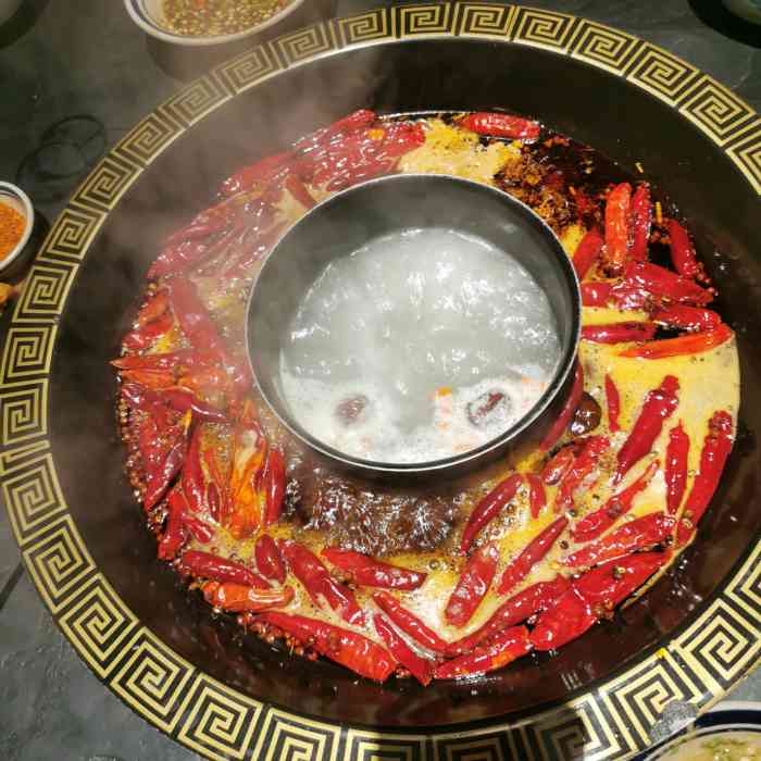 大枫火锅-"[薄荷]环境:很复古很复古,正好兄弟从苏."-大众点评移动版