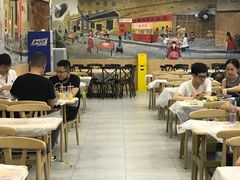 大堂-江城燕子大排档(江汉路步行街店)