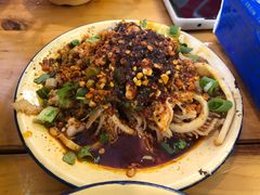 -拈签一笑黄牛肉辣卤串串