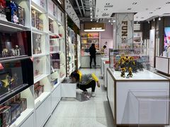 -泡泡玛特POPMART(蓝色港湾店)