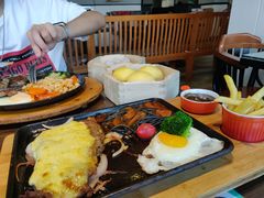 -豪享来牛排·中西简餐(黄河路店)