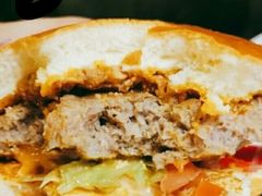 经典肉酱汁汁厚作牛肉汉堡-肯德基(杭州复兴店)