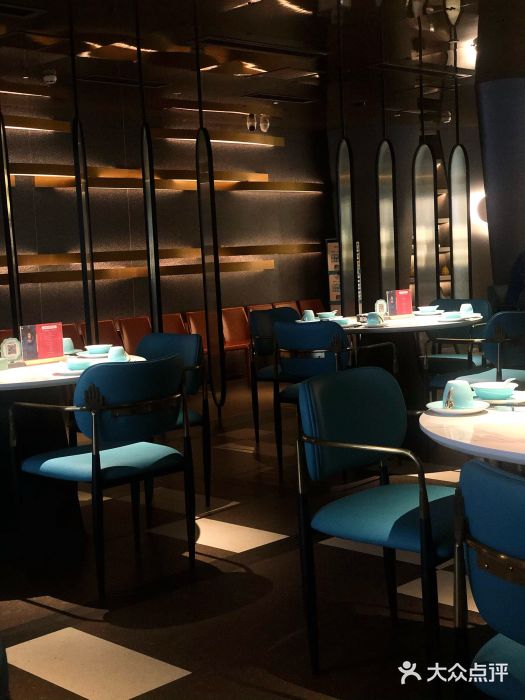 上上瓷·艺境川菜(IFS旗舰店)大堂图片