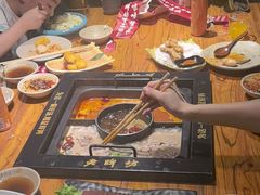 -老牌坊云南鱼豆花火锅(嵩山店)