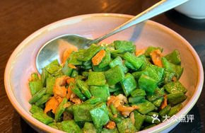 Kidney Beans with Pork Cracklings