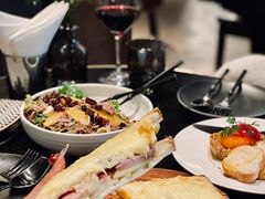 -wineapp葡萄酒餐吧(外滩金融中心店)