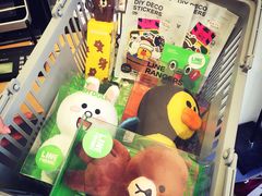 -LINE FRIENDS Garosu-gil Flagship Store
