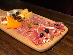 西班牙塞拉诺风干火腿盘-Brut Eatery Wine Bar & Restaurant (建国东路店)