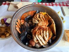 -Crab Pot Restaurant