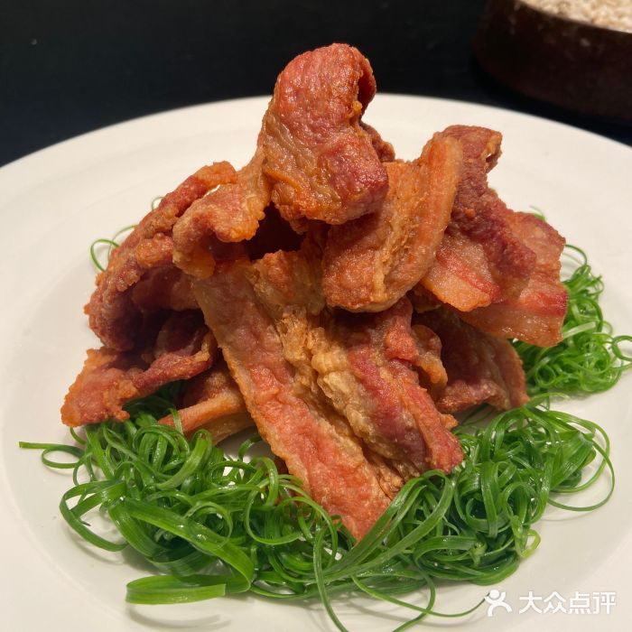 龙宴海鲜城(经中路店)秘制虾酱五花肉图片