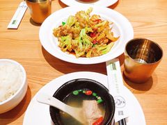 -胡子大厨·超级小炒肉(晶耀前滩店)