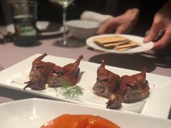 脆皮乳鸽-新荣记(BFC外滩金融中心店)