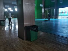 -健龙森俱乐部·游泳·健身·羽毛球综合体育馆